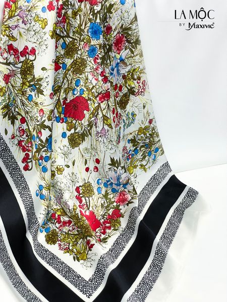 Khăn lụa vuông Maxivic 70x70 hoạ tiết hoa