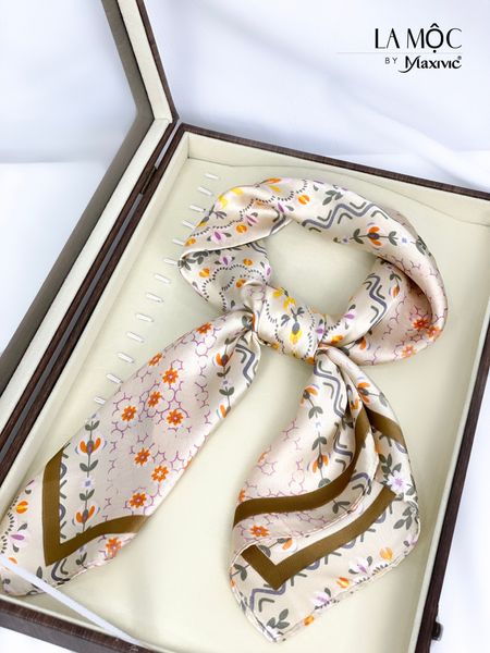 Khăn lụa vuông Maxivic 70x70 hoạ tiết