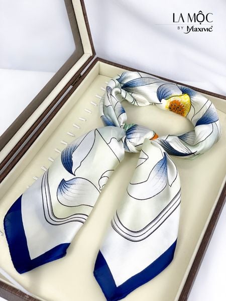 Khăn lụa vuông Maxivic 70x70 hoạ tiết