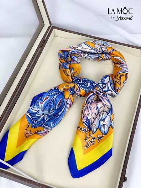 Khăn lụa vuông Maxivic 70x70 hoạ tiết