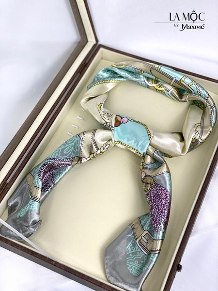 Khăn lụa satin vuông Maxivic 90x90 hoạ tiết