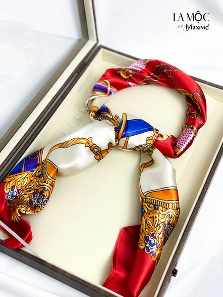 Khăn lụa satin vuông Maxivic 90x90 hoạ tiết