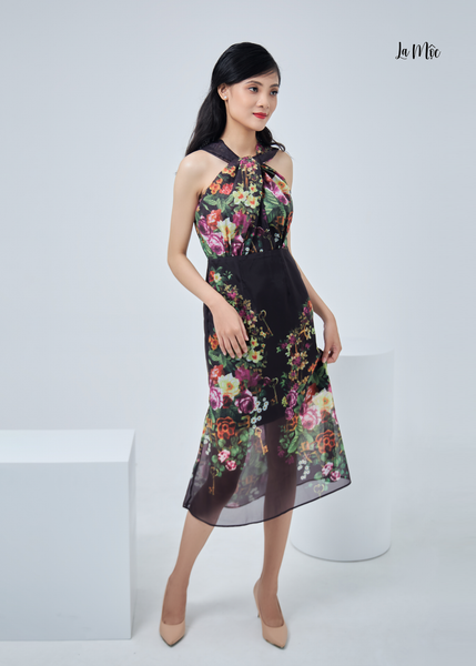 ĐẦM BODY HỌA TIẾT HOA MAXIVIC CỔ YẾM KHOÉT LƯNG