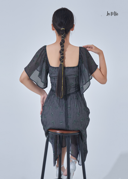 ĐẦM HOA CỔ VUÔNG MAXIVIC, TAY XÒE, DÂY RÚT NGỰC