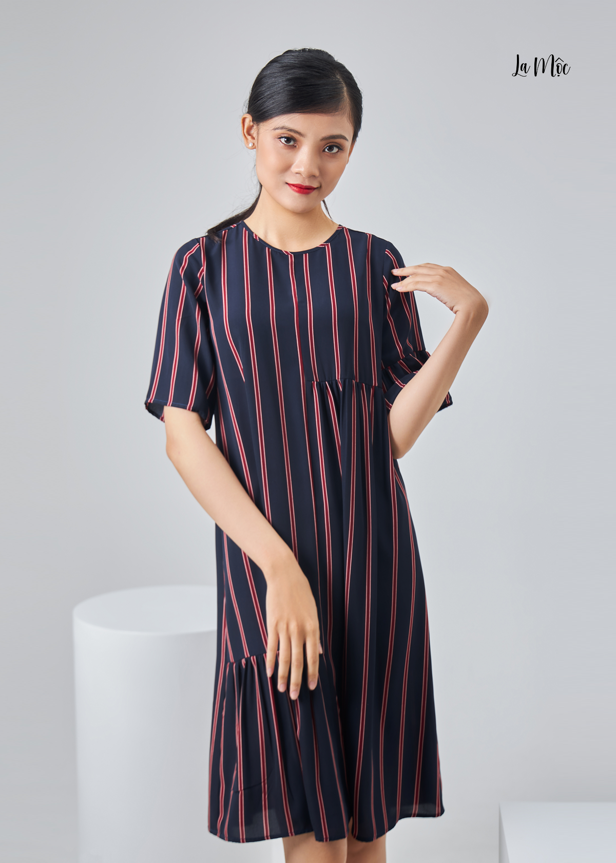 Váy suông nữ cổ tàu có túi trẻ trung VAD042 Đỏ