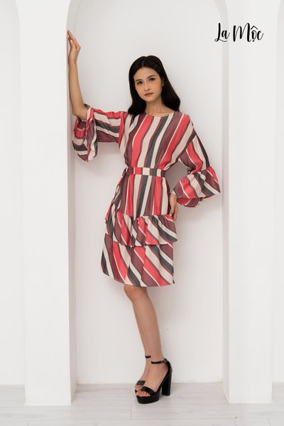 ĐẦM SUÔNG MAXIVIC SỌC ĐỎ TRẰNG, THẮT LƯNG