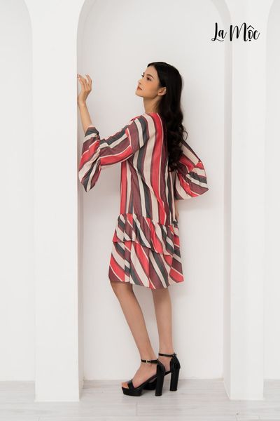 ĐẦM SUÔNG MAXIVIC SỌC ĐỎ TRẰNG, THẮT LƯNG