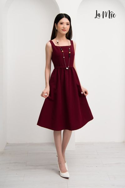 ĐẦM 2 DÂY DÁNG XÒE LA MỘC MÀU ĐỎ, CÔ VUÔNG, THẮT EO