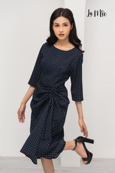 ĐẦM ÔM MAXIVIC, MÀU XANH CHẤM BI, RÚT DÂY VÁY