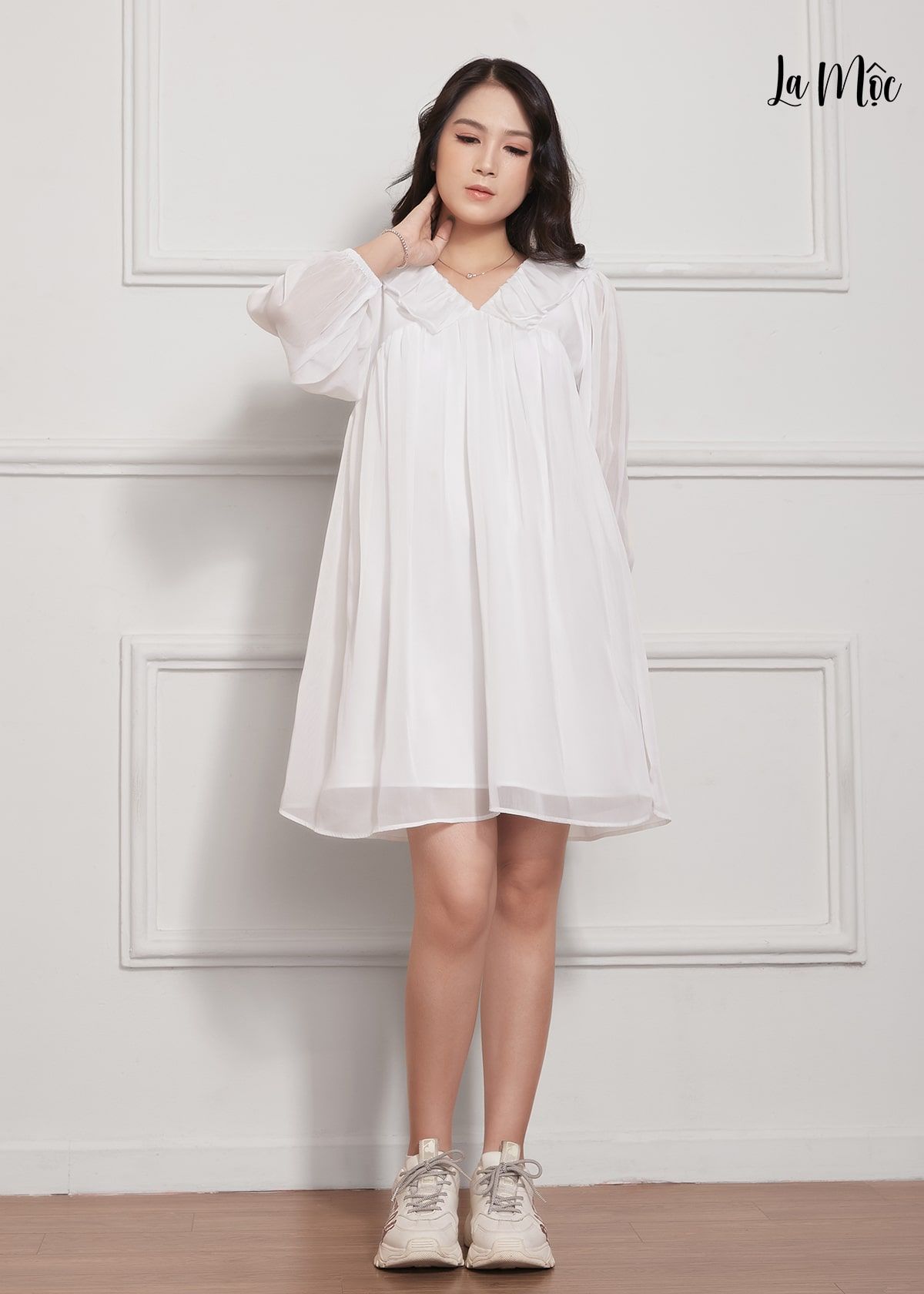  ĐẦM BABY DOLL TRẮNG LA MỘC, LỤA CREP KOREA KẾT HỢP CHIFFON, TAY DÀI, CỔ BÈO, TÙNG XÒE GIẤU BỤNG 