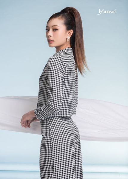 SET VEST CROPTOP GINGHAM TRẮNG ĐEN