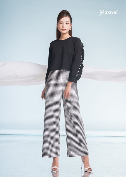 SET ÁO ĐEN TAY VÂY CÁ - QUẦN LƯNG LIỀN CARO TRẮNG ĐEN