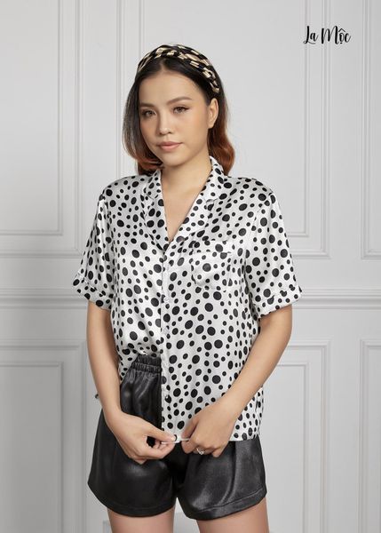 BỘ MẶC NHÀ NGẮN CHẤM BI, TAY NGẮN, QUẦN ĐÙI ĐEN, SATIN LỤA KOREA