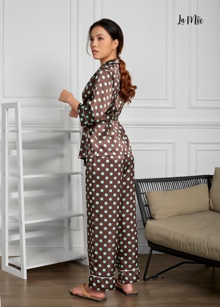 BỘ PIJAMA DÀI NÂU CHẤM BI, BUỘC DÂY NGANG EO, SATIN LỤA KOREA
