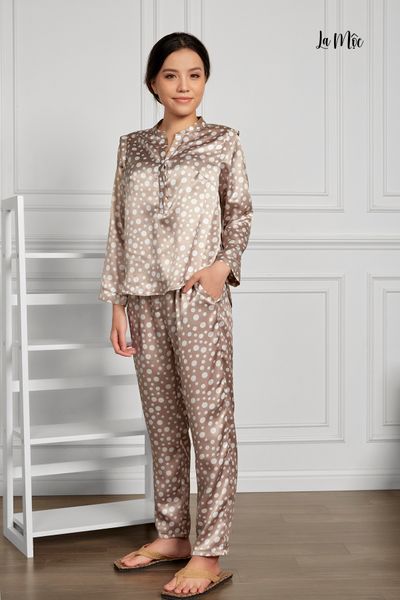 BỘ MẶC NHÀ QUẦN DÀI, ÁO CỔ TRỤ, NÂU CHẤM BI, SATIN LỤA KOREA