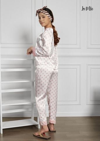 bo-mac-nha-quan-dai-tay-dai