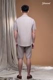 Quần nam linen kem sẫm ngắn viền sườn Maxivic