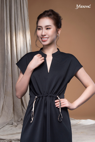 Đầm thun đen cổ sơmi tim, rút dây Maxivic