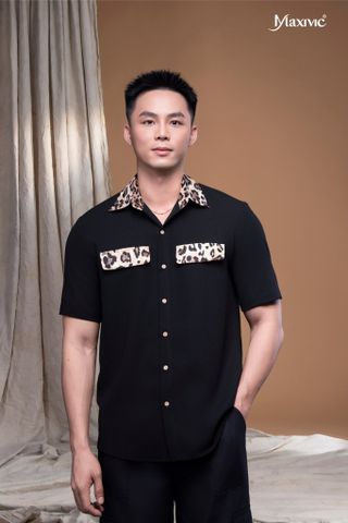 Áo sơ mi đen xô cát phối beo cổ túi Maxivic
