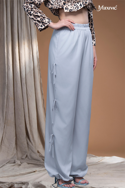 Quần túi hộp nữ thắt nơ màu xám Maxivic