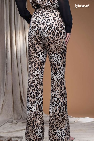 Quần tây beo lụa cát ống loe Maxivic