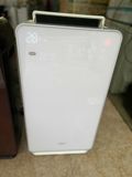 (Used 90%) Hitachi EP-MVG110 máy lọc không khí tạo ẩm bản có tự vệ sinh