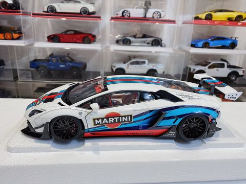  XE MÔ HÌNH LAMBORGHINI AVENTADOR LBW MARTINI,TỶ LỆ 1/18 AUTOART 