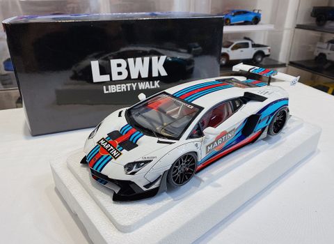  XE MÔ HÌNH LAMBORGHINI AVENTADOR LBW MARTINI,TỶ LỆ 1/18 AUTOART 