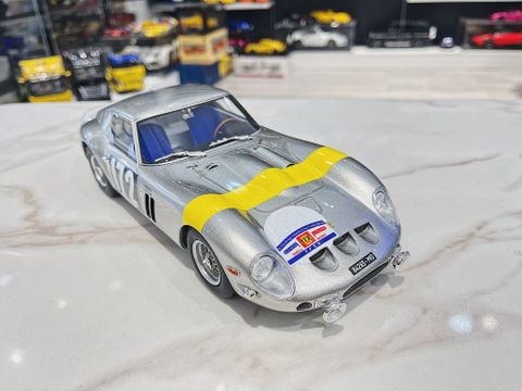  Xe mô hình Ferrari 250 GTO,tỷ lệ 1/18 GTSpirit 