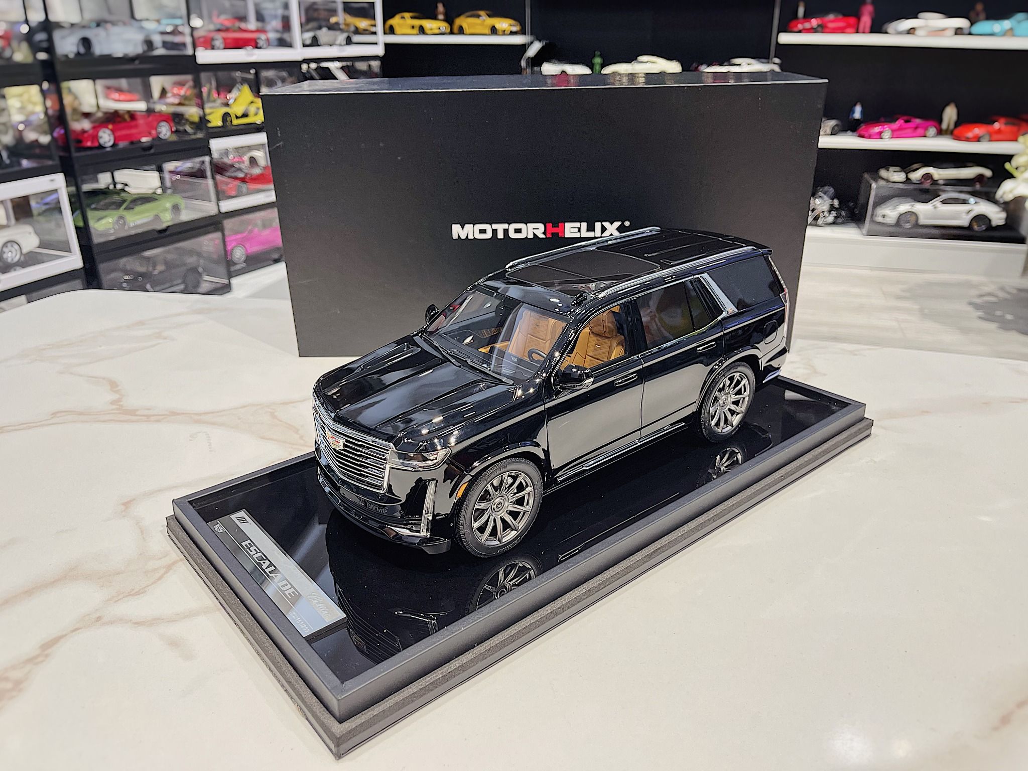 Xe Mô Hình Cadillac Escalade 118 Motorhelix  Đen   Shop Xe Mô Hình Tĩnh