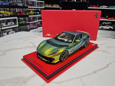  Xe mô hình Ferrari 812 Competizione 