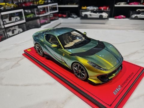 Xe mô hình Ferrari 812 Competizione 