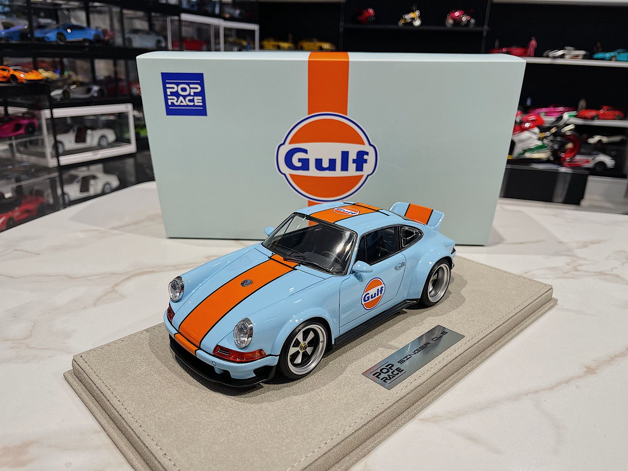 Xe mô hình Porsche Singer DLS GULF