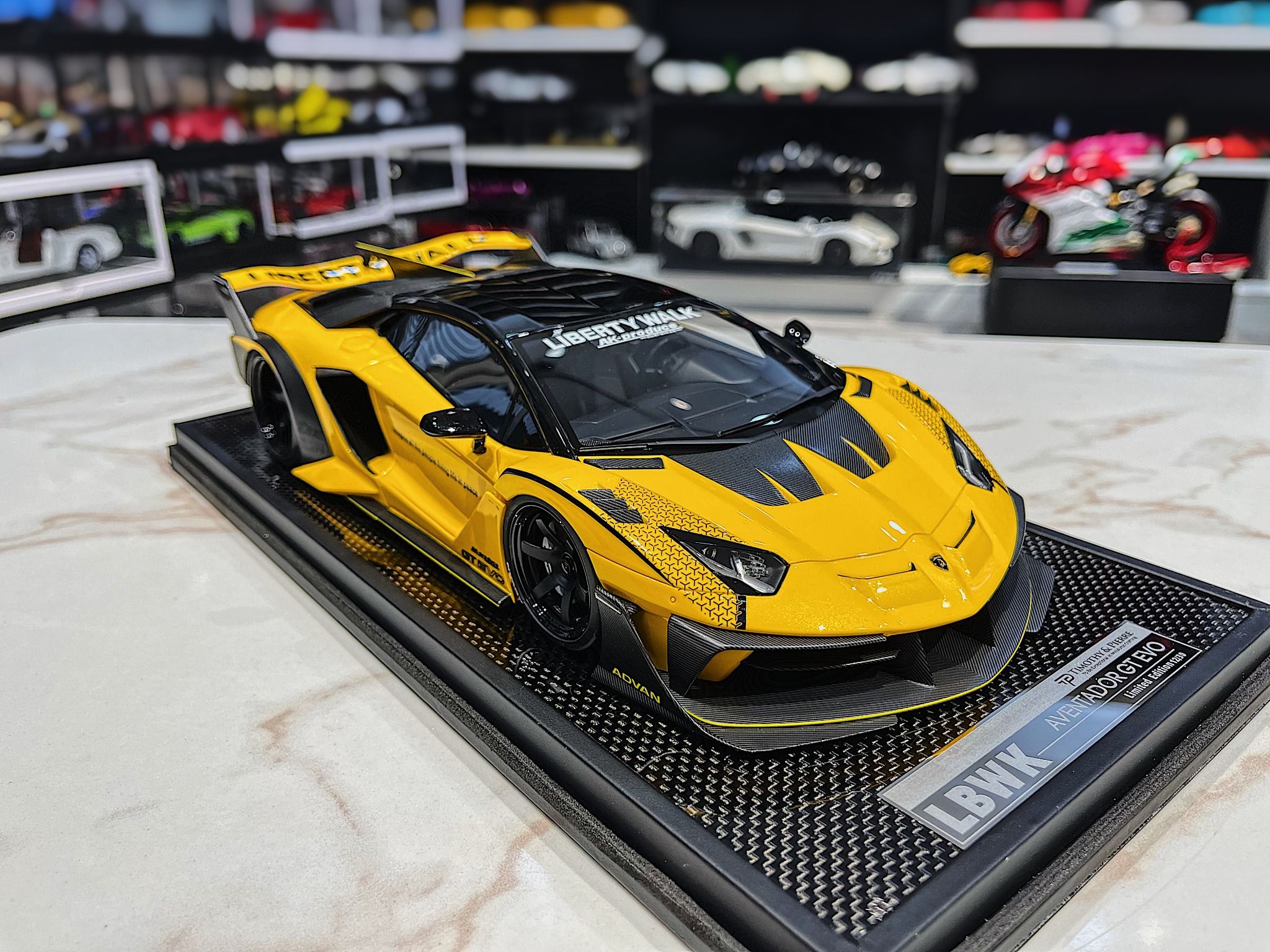 Mô hình siêu xe Lamborghini Aventador lp780 132 #48 Mô hình siêu xe Lamborghini Aventador lp780 132