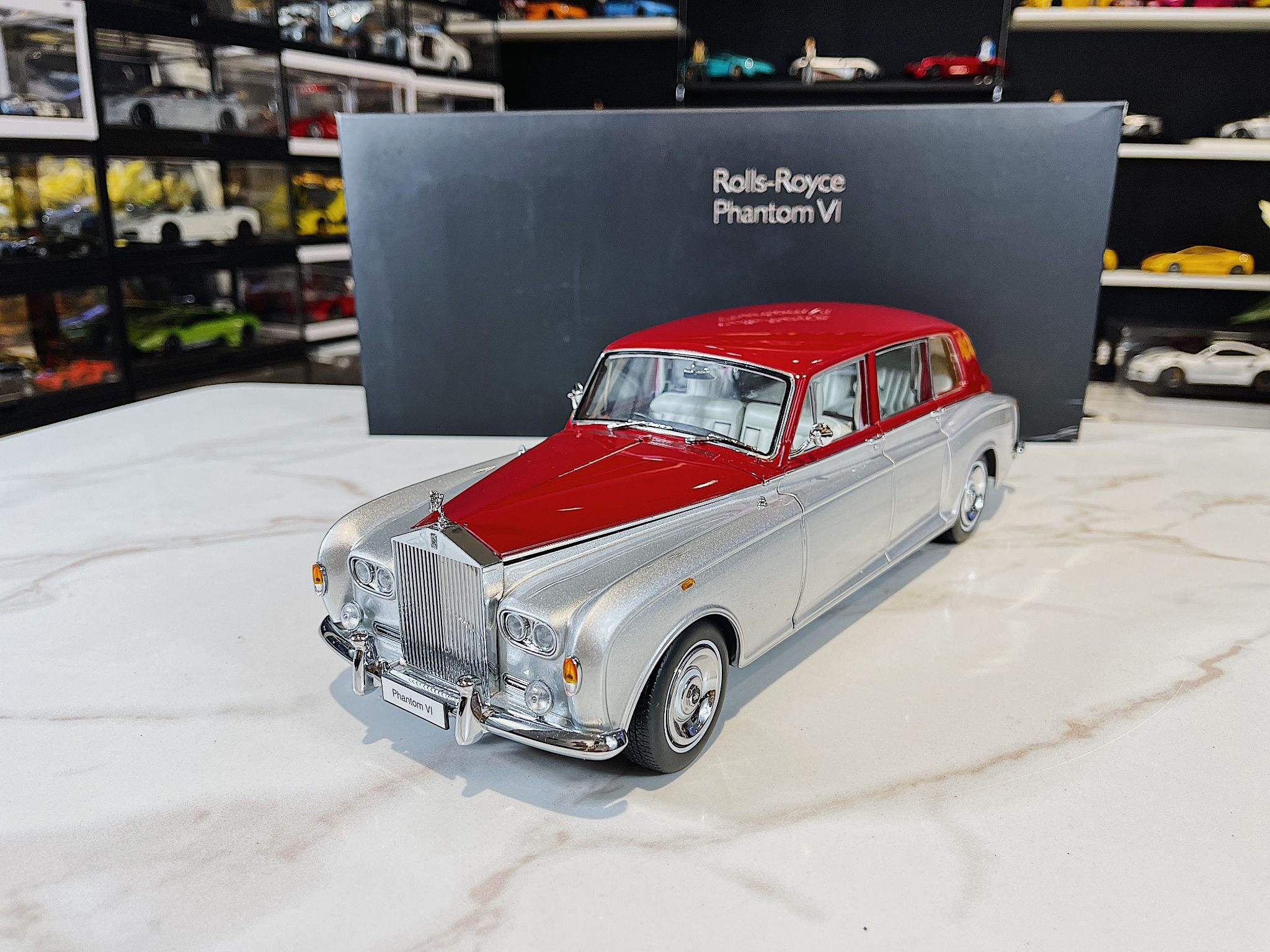 Chiếc RollsRoyce Cullinan mô hình 18 này có giá lên đến gần 1 tỷ đồng