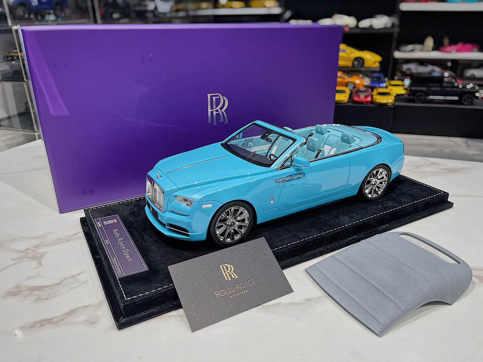 Mô hình xe ô tô Roll Royce Phantom VIII Tỉ lệ 124 Hãng CHEZHI