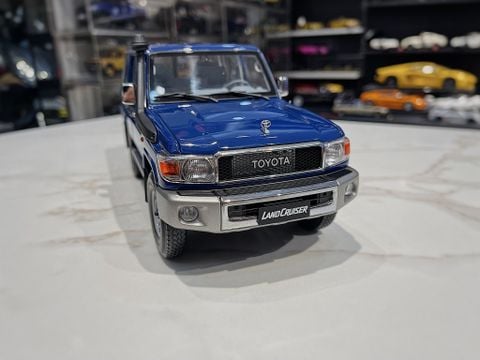  XE MÔ HÌNH TOYOTA LAND CRUISER LC70 SERIE J76 BLUE,TỶ LỆ 1/18 ALMOST REAL 
