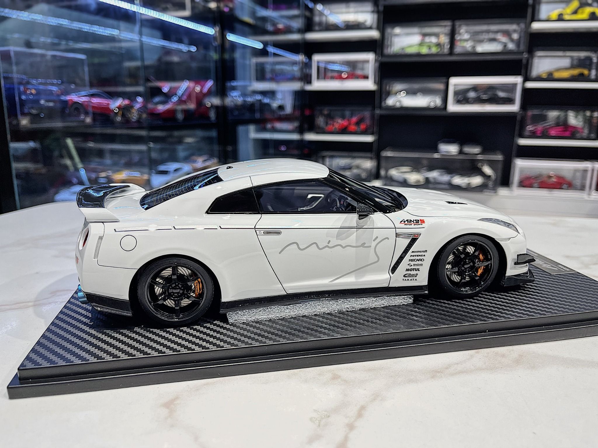 XE MO HÌNH NISSAN GT-R R35 MINE'S VERSION,TỶ LỆ 1/18 ONE MODEL – Mô ...