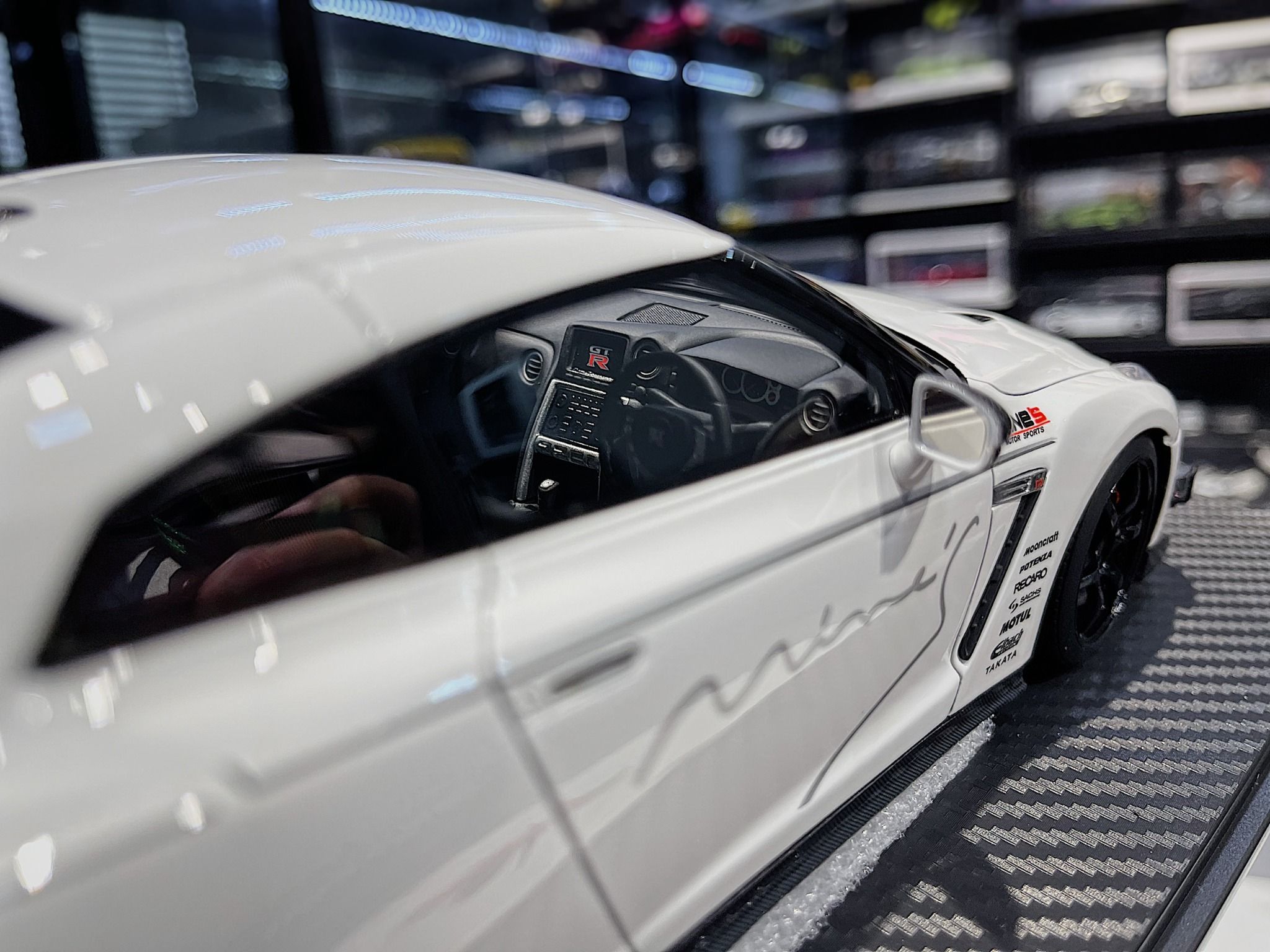 XE MO HÌNH NISSAN GT-R R35 MINE'S VERSION,TỶ LỆ 1/18 ONE MODEL – Mô ...