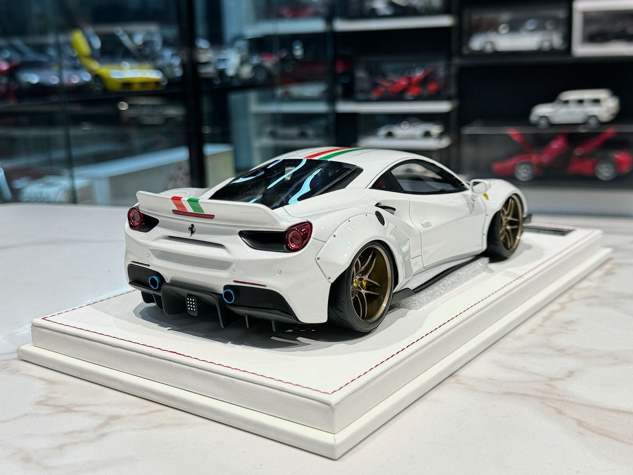 XE MÔ HÌNH FERRARI 488 LBWK WHITE,TỶ LỆ 1/18 ARES MODEL – Mô Hình Tĩnh ...