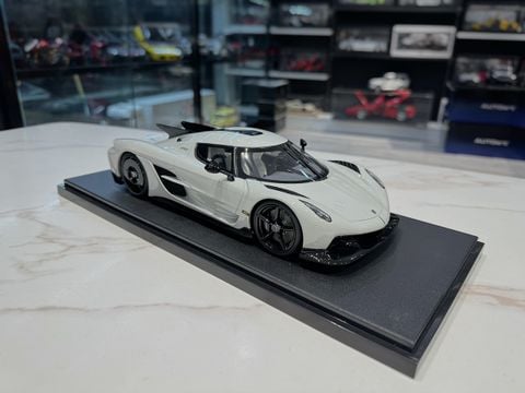  XE MÔ HÌNH KOENIGSEGG JESKO ABSOLUT,TỶ LỆ 1/18 GTSPIRIT 