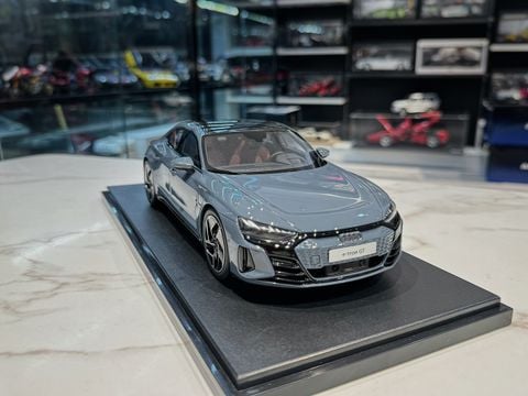  XE MÔ HÌNH AUDI E-TRON,TỶ LỆ 1/18 GTSPIRIT 