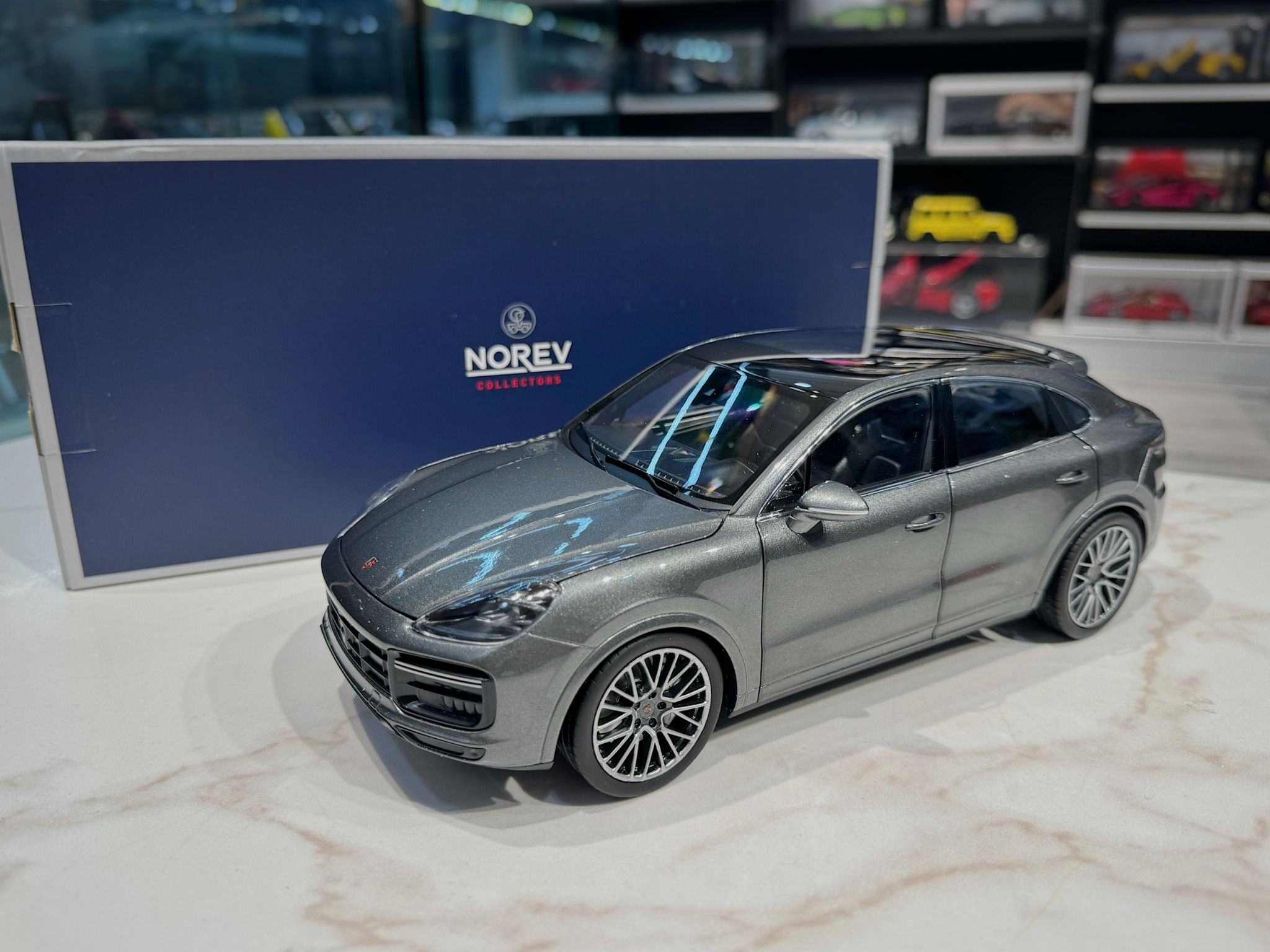 XE MÔ HÌNH PORSCHE CAYENNE TURBO COUPE GREY,TỶ LỆ 1/18 NOREV