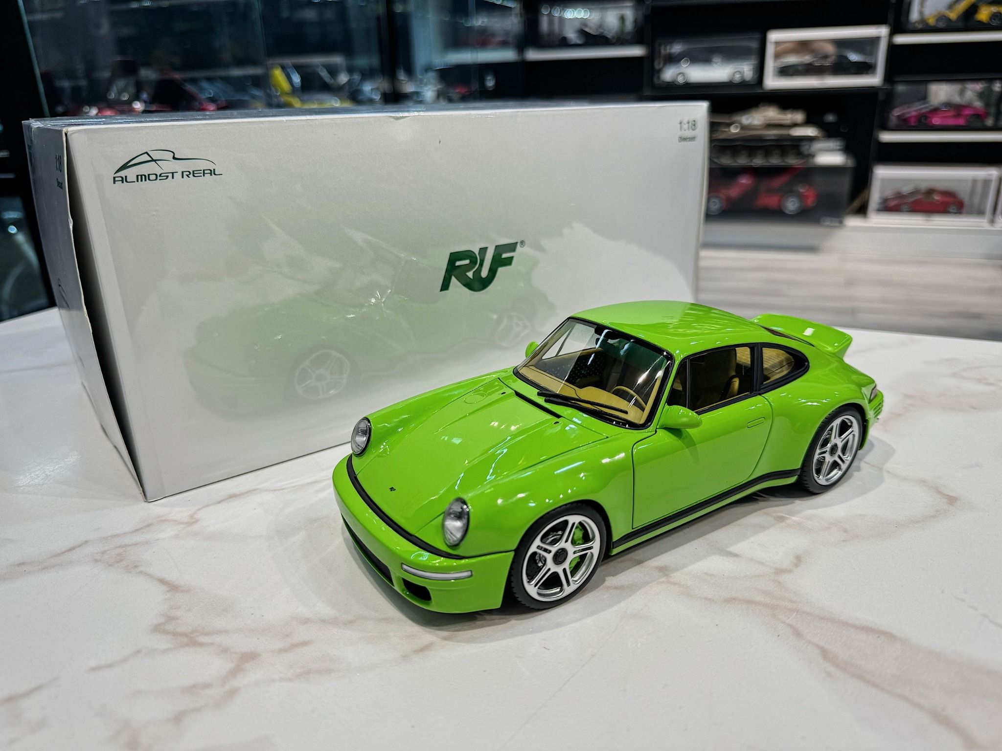 XE MÔ HÌNH PORSCHE RUF GREEN,TỶ LỆ 1/18 ALMOST REAL