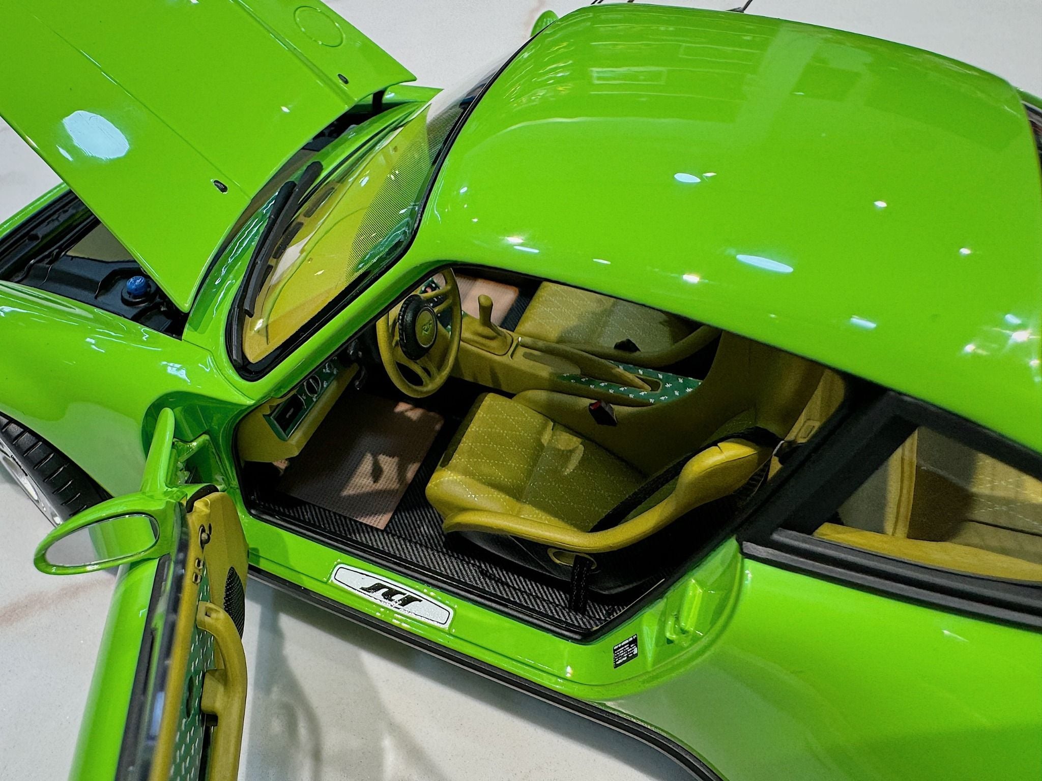 XE MÔ HÌNH PORSCHE RUF GREEN,TỶ LỆ 1/18 ALMOST REAL – Mô Hình Tĩnh Việt Nam