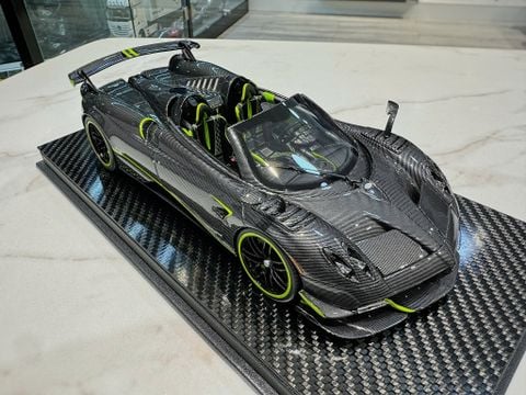  XE MÔ HÌNH PAGANI HUAYRA BC CARBON FIBER,TỶ LỆ 1/18 AUSTRA LUX 