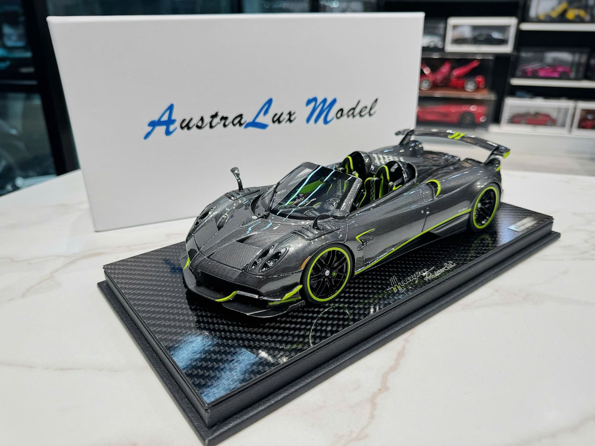 XE MÔ HÌNH PAGANI HUAYRA BC CARBON FIBER,TỶ LỆ 1/18 AUSTRA LUX