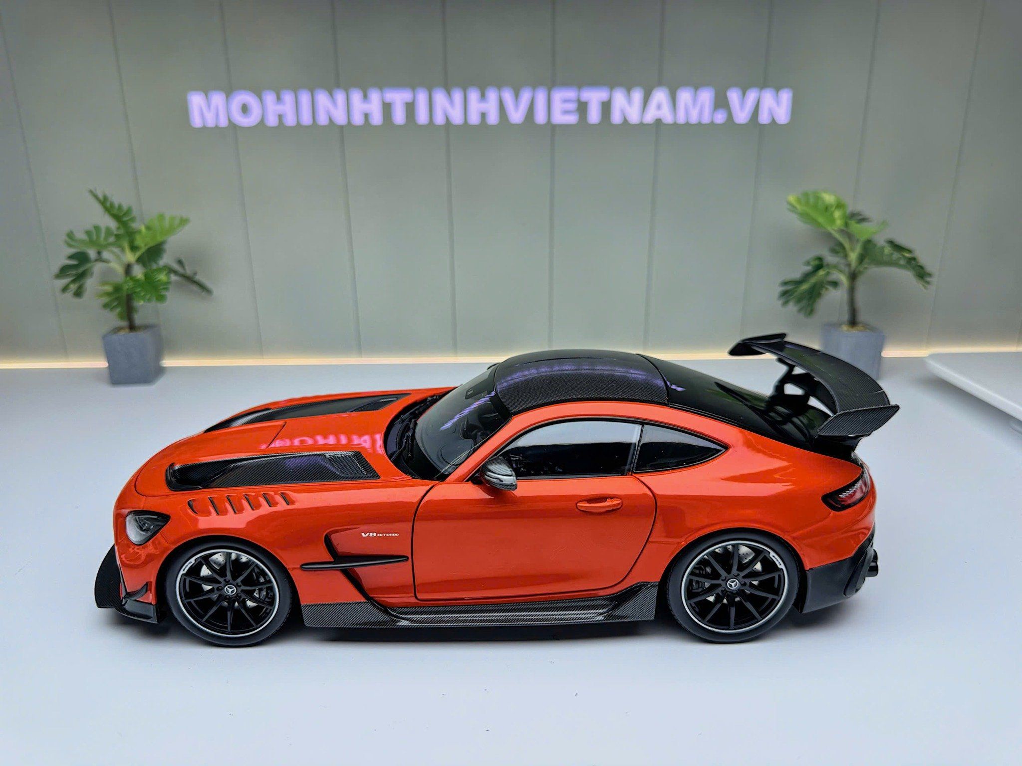 XE MÔ HÌNH MERCEDES BENZ AMG GT 