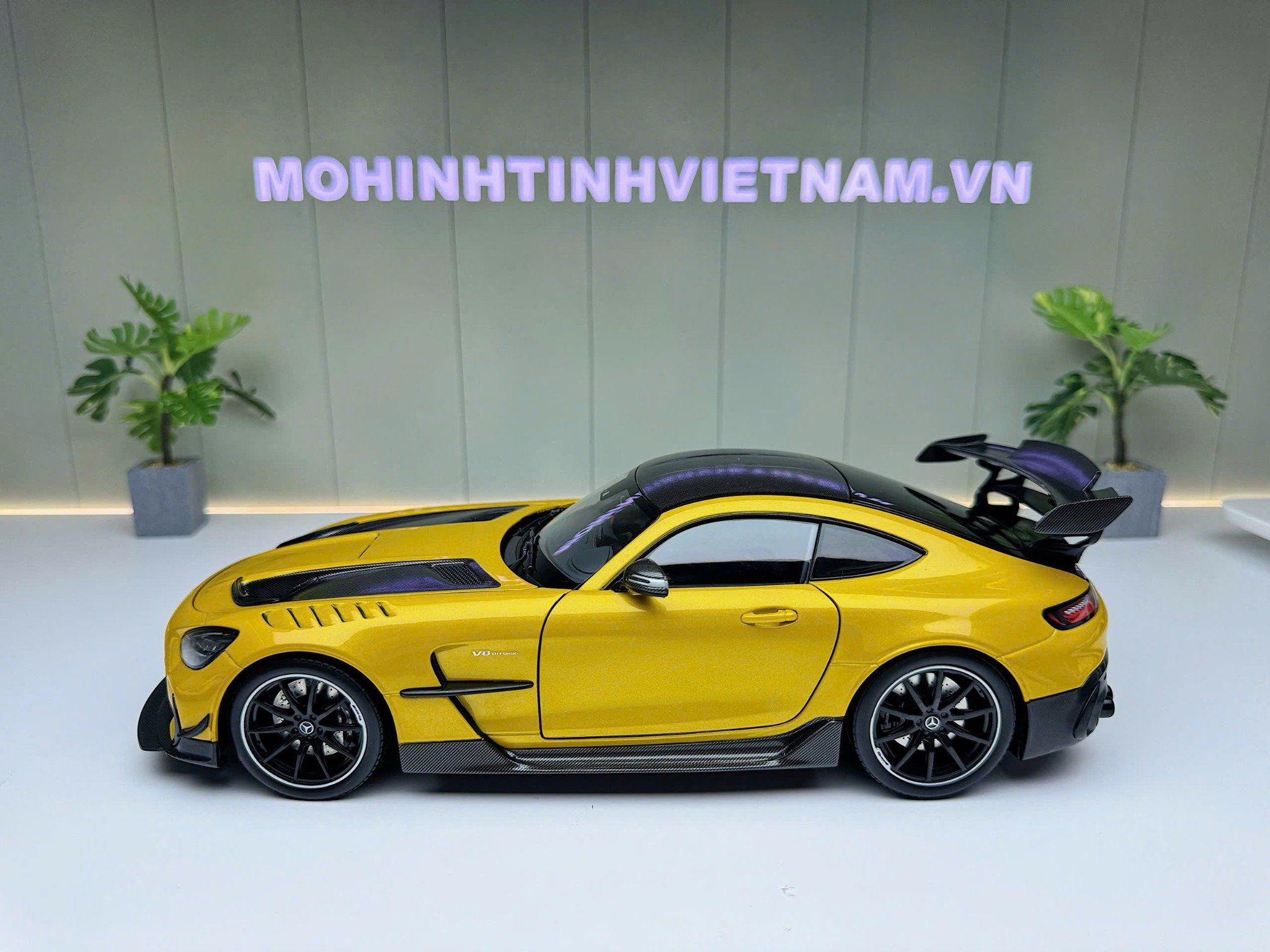 XE MÔ HÌNH MERCEDES BENZ AMG GT 