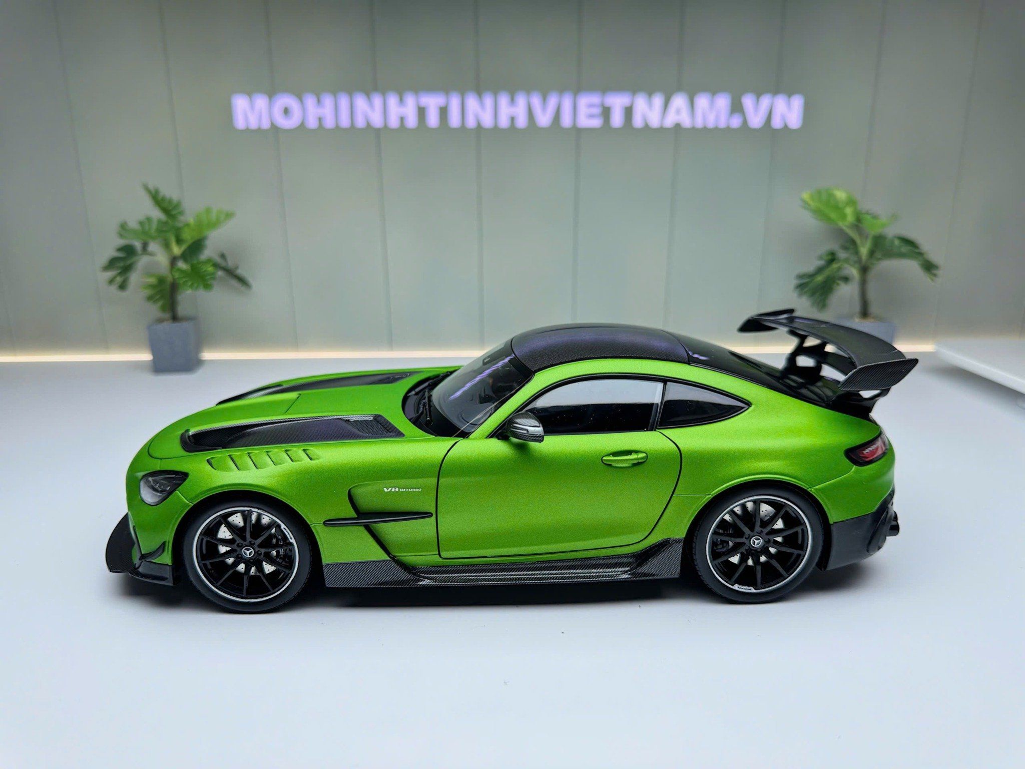 XE MÔ HÌNH MERCEDES BENZ AMG GT 